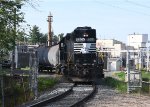 DDRV 5304's backs one tank car into the BASF facility